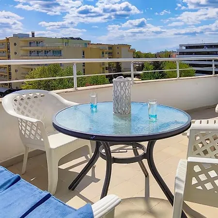 Apart-hotel Pmg Laguna Sunny Beach