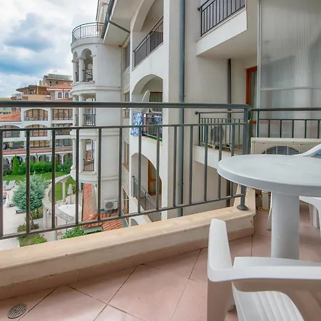 Apart-hotel Pmg Laguna Sunny Beach