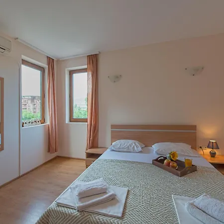 Apart-hotel Pmg Laguna Sunny Beach