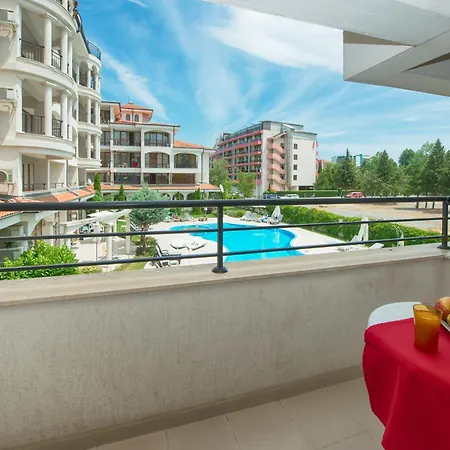 Pmg Laguna Aparthotel